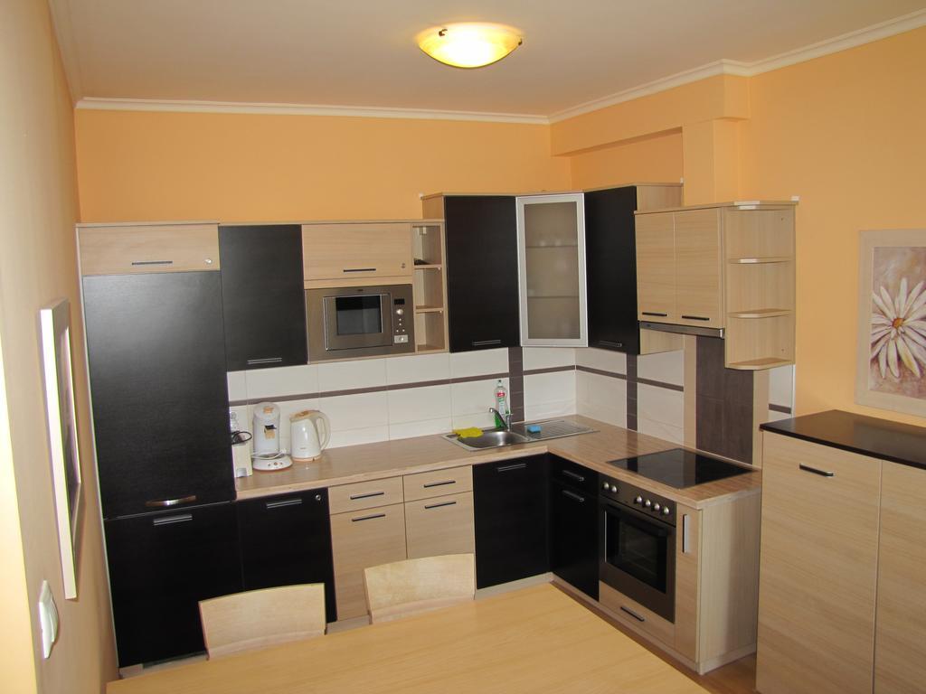 Dunalux Apartman 杰尔 客房 照片