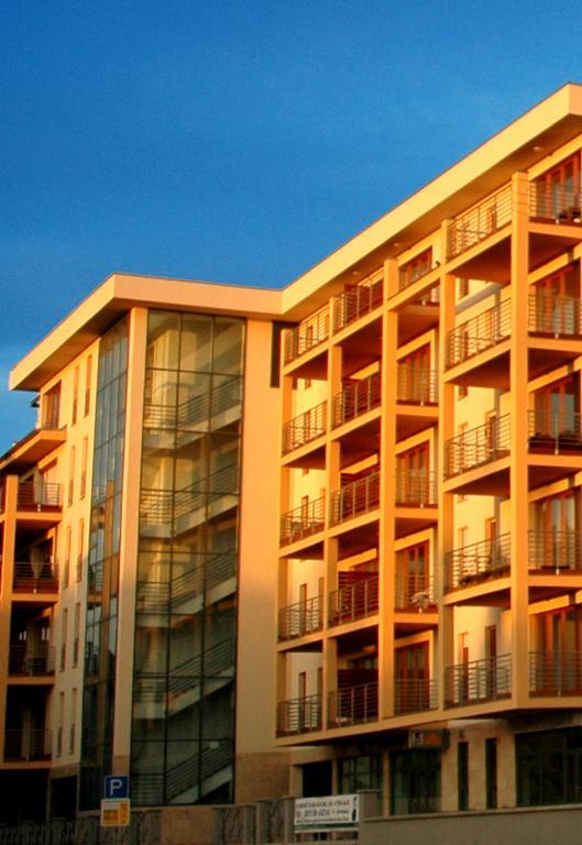 Dunalux Apartman 杰尔 外观 照片